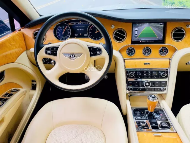 Bentley Mulsanne 6.8 V8 sản xuất 2014, chạy hơn 5 vạn km như mới!