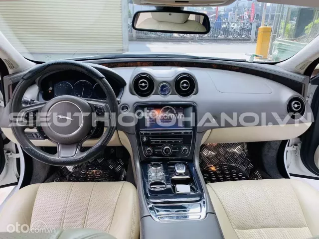 Jaguar XJ series 2010 10