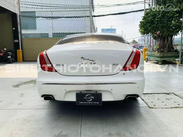 Jaguar XJ series 2010 5
