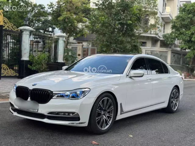 BMW 730Li Pure Excellence 2018 3