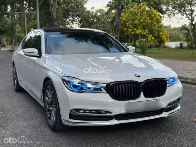 BMW 730Li Pure Excellence 2018