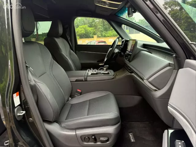Lexus LM500h 6 ghế 2025 9