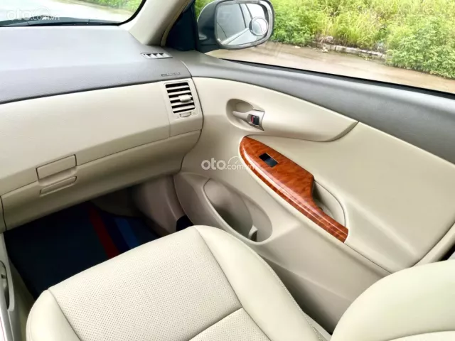 Bán xe Toyota Corolla Altis 1.8G sản xuất năm 2010 tên tư nhân, biển gốc Hà Nội