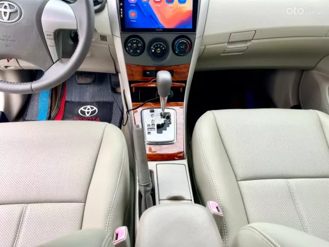 Bán xe Toyota Corolla Altis 1.8G sản xuất năm 2010 tên tư nhân, biển gốc Hà Nội