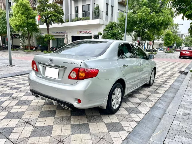 Bán xe Toyota Corolla Altis 1.8G sản xuất năm 2010 tên tư nhân, biển gốc Hà Nội