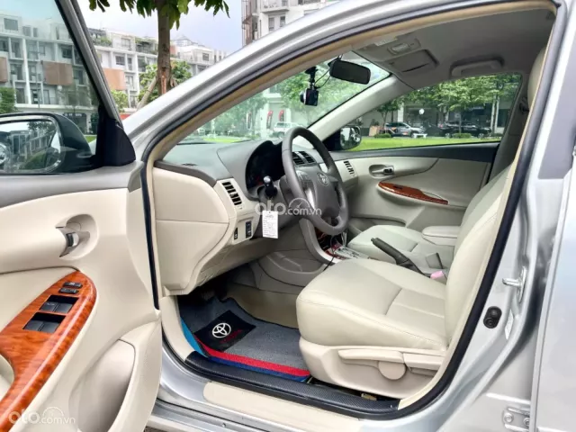 Bán xe Toyota Corolla Altis 1.8G sản xuất năm 2010 tên tư nhân, biển gốc Hà Nội