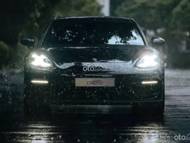 Option 1 tỷ 5 - Đen nội thất đỏ