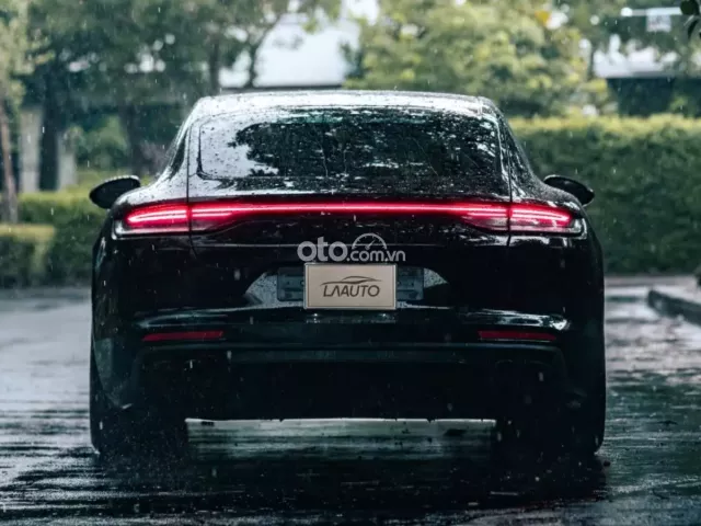 Option 1 tỷ 5 - Đen nội thất đỏ