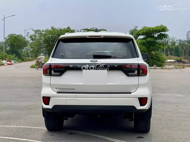 Salon xin được chào bán chiếc xe