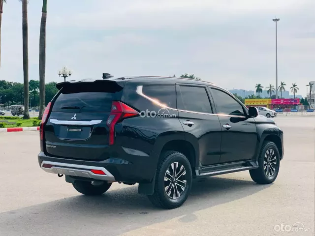 Xe đẹp siêu lướt, chất khỏi bàn