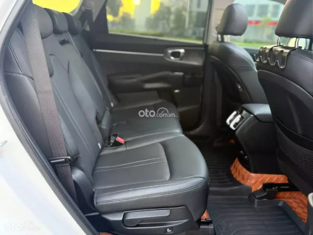 Xe 1 chủ từ đầu, lăn bánh ít, còn như mới