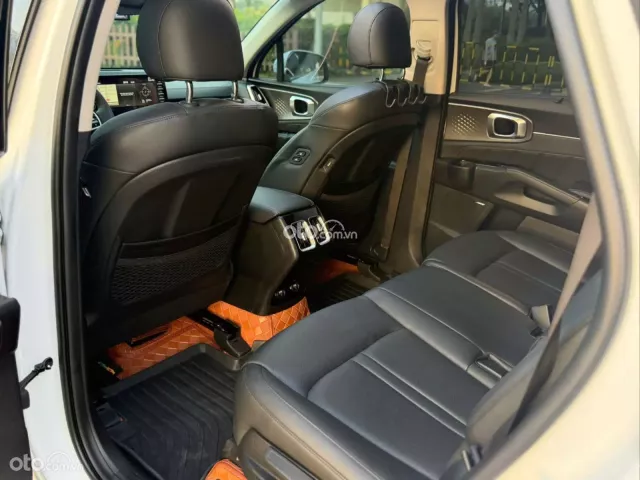 Xe 1 chủ từ đầu, lăn bánh ít, còn như mới