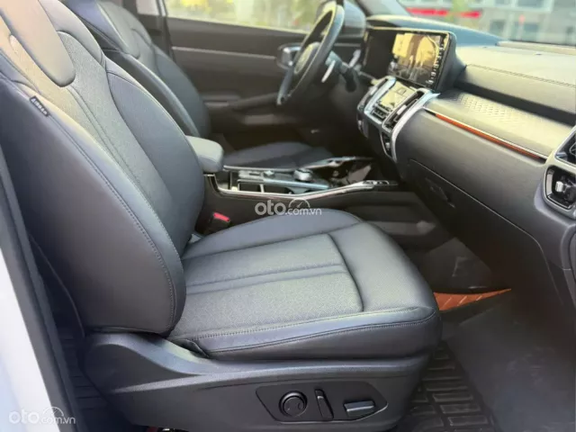 Xe 1 chủ từ đầu, lăn bánh ít, còn như mới