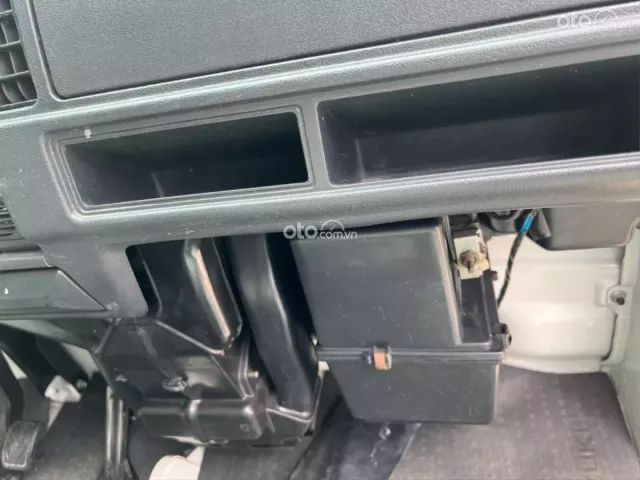 Có điều hoà mát lạnh, vách ngăn lót sàn đầy đủ