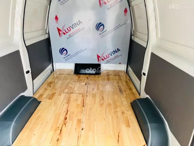 Có điều hoà mát lạnh, vách ngăn lót sàn đầy đủ