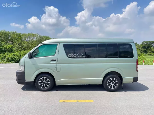 Bán Hiace tải van 3 chỗ đời 2010, tải 900kg