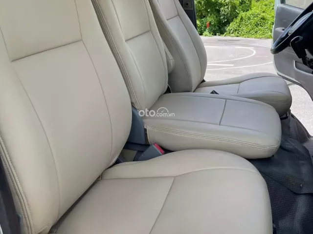 Bán Hiace tải van 3 chỗ đời 2010, tải 900kg