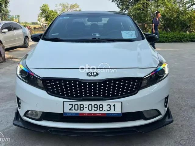 Mẫu sedan trẻ trung, giá tốt thương lượng