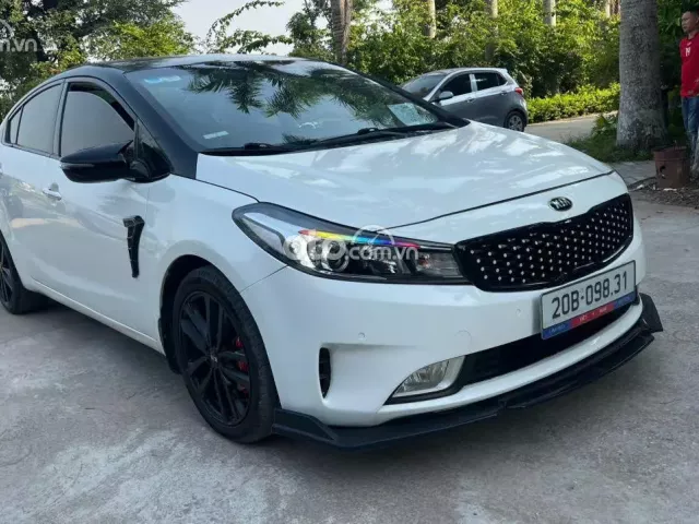 Mẫu sedan trẻ trung, giá tốt thương lượng