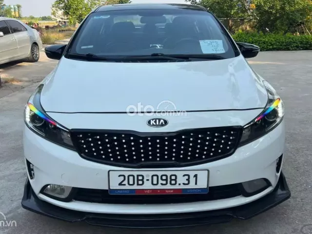 Mẫu sedan trẻ trung, giá tốt thương lượng