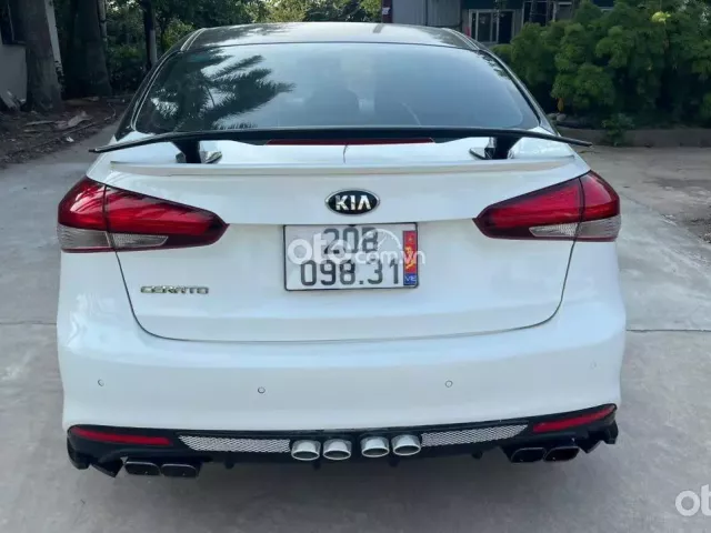 Mẫu sedan trẻ trung, giá tốt thương lượng