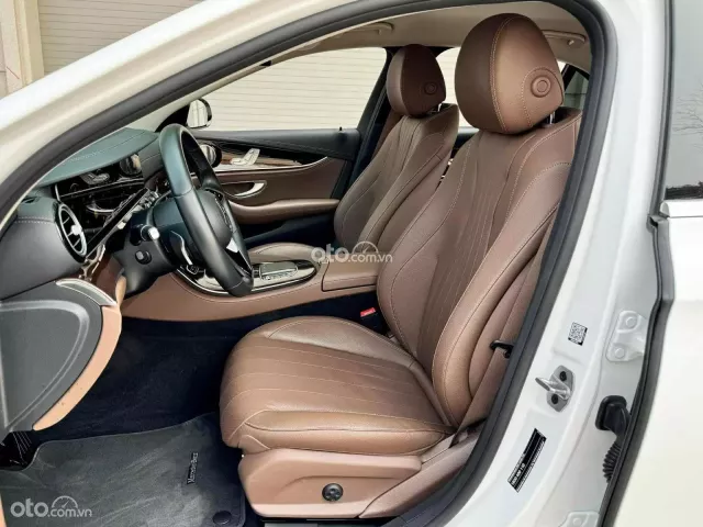 E200 Exclusiver 2022