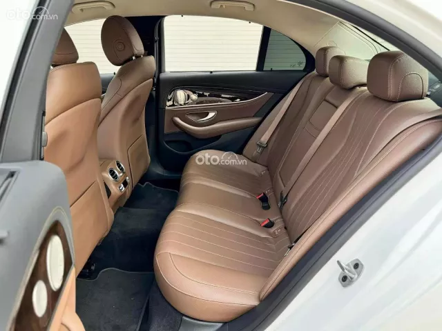 E200 Exclusiver 2022