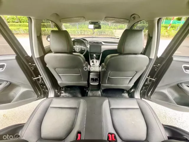 Mẫu gầm cao giá cực tốt