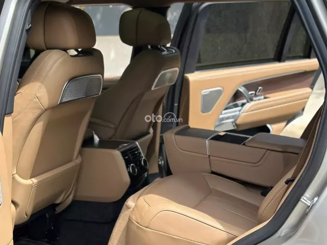 Xe màu vàng nội thất nâu da bò, còn bảo hành hãng