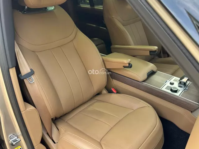 Xe màu vàng nội thất nâu da bò, còn bảo hành hãng