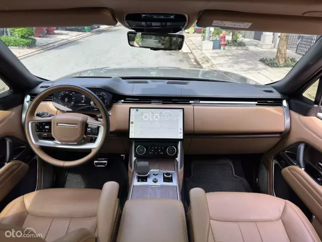 Xe màu vàng nội thất nâu da bò, còn bảo hành hãng