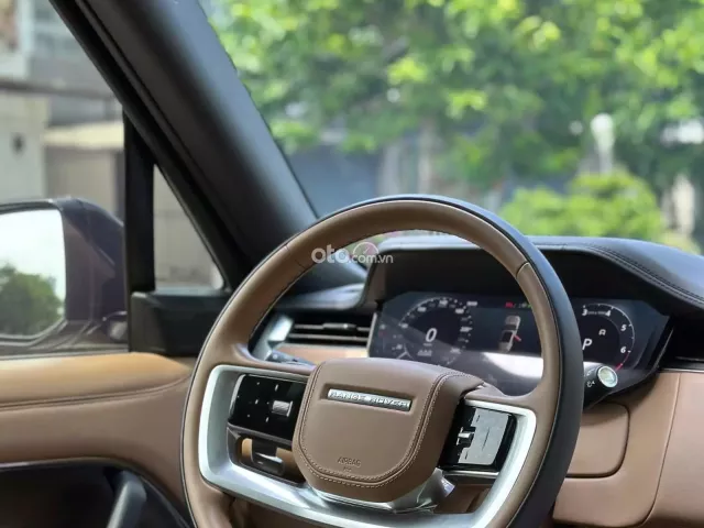 Xe màu vàng nội thất nâu da bò, còn bảo hành hãng