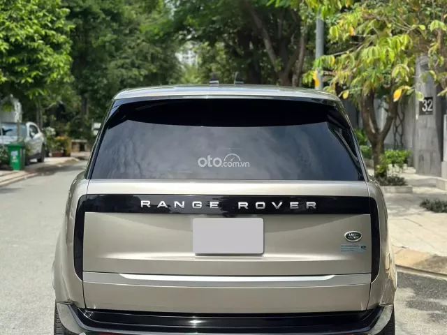 Xe màu vàng nội thất nâu da bò, còn bảo hành hãng