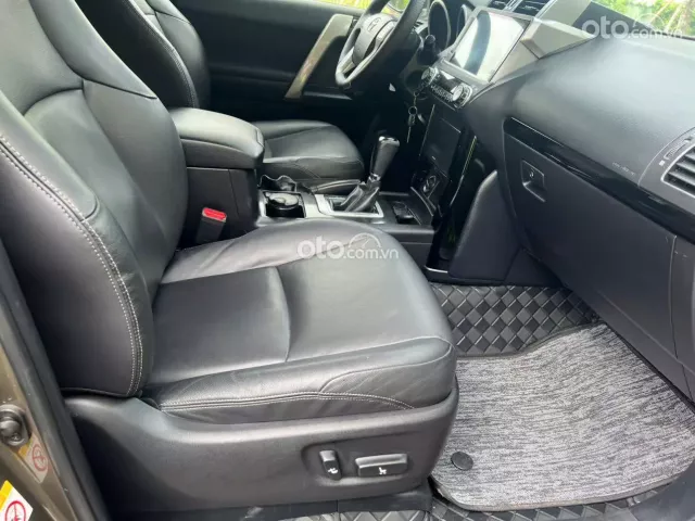 Cam kết không đâm đụng, không ngập nước