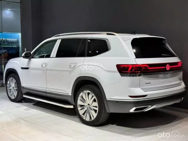 Màu trắng nội thất be giao sớm toàn quốc, phiên bản giới hạn dành cho chủ tịch