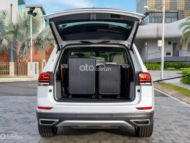 Màu trắng nội thất be giao sớm toàn quốc, phiên bản giới hạn dành cho chủ tịch