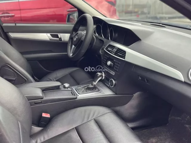 Mercedes C200 2011. 1.8 tubo 116780km