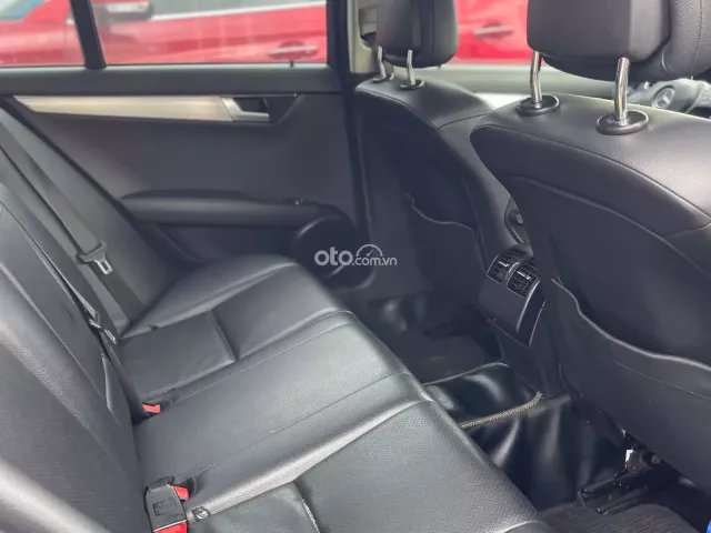 Mercedes C200 2011. 1.8 tubo 116780km