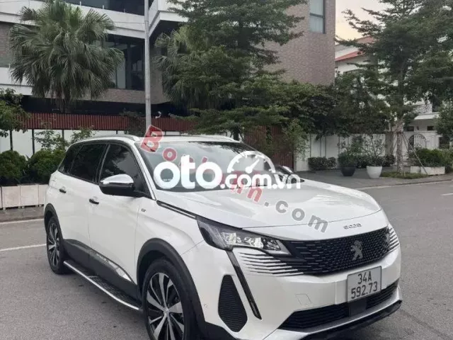 Peugeot 5008 GT 1.6 AT 2022