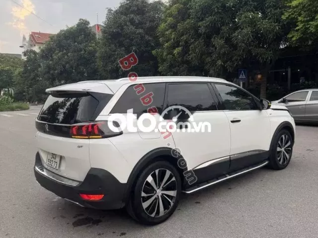 Peugeot 5008 GT 1.6 AT 2022