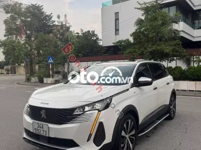 Peugeot 5008 GT 1.6 AT 2022