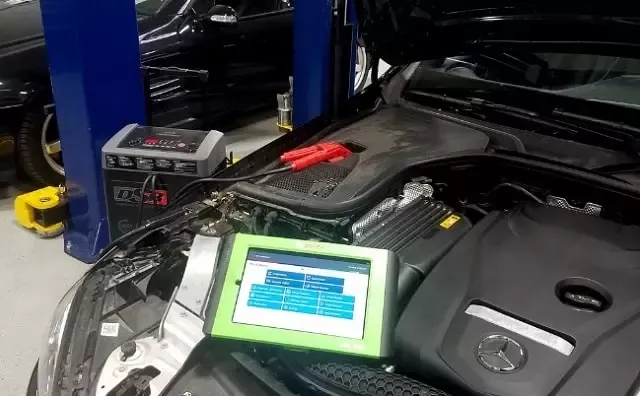 Lỗi rò rỉ dầu động cơ.