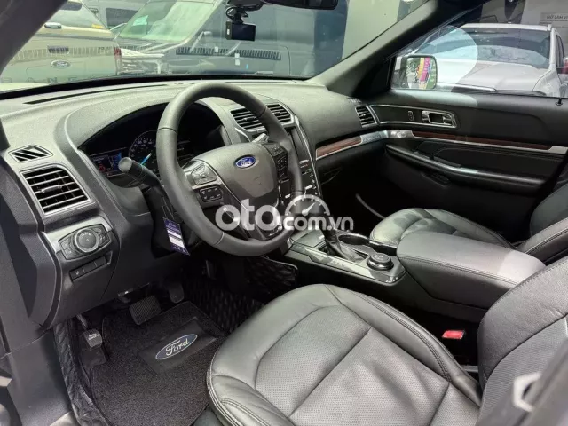 FORD EXPLORER CÁ NHÂN 2018 - 95000KM