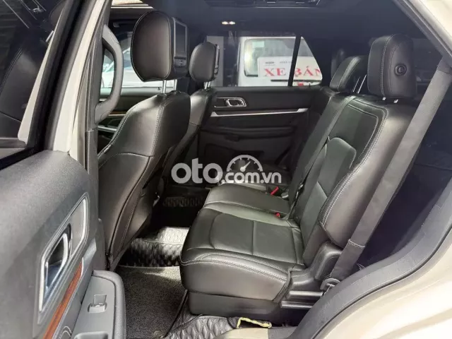 FORD EXPLORER CÁ NHÂN 2018 - 95000KM