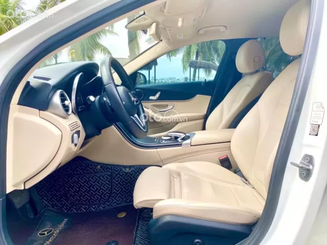 C200 sx2019 trắng nội thất kem, chạy hơn 8v km siêu đẹp