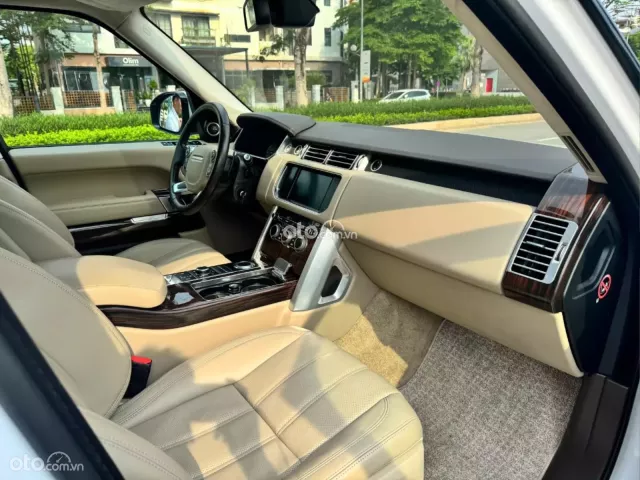 Range Rover Vogue màu trắng 2015 – Biểu tượng quyền lực, dành cho giới thượng lưu