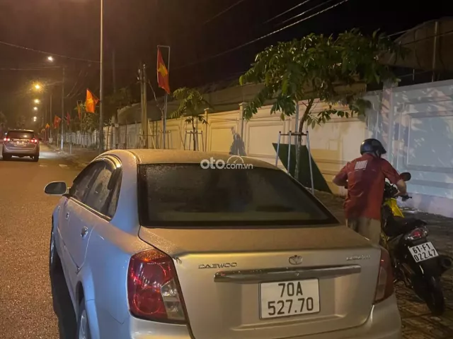 Vừa mớiđăng kiểm mới máy lạnh khung gầm các thứ còn rất ok nước sơn còn đẹp