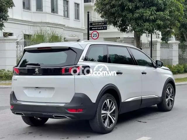 Peugeot 5008 2022 AL 1.6 AT - 30,000 km siêu đẹp.