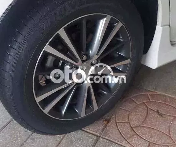 Toyota altit 22020 2.4G 4x2 MT - 28330 km