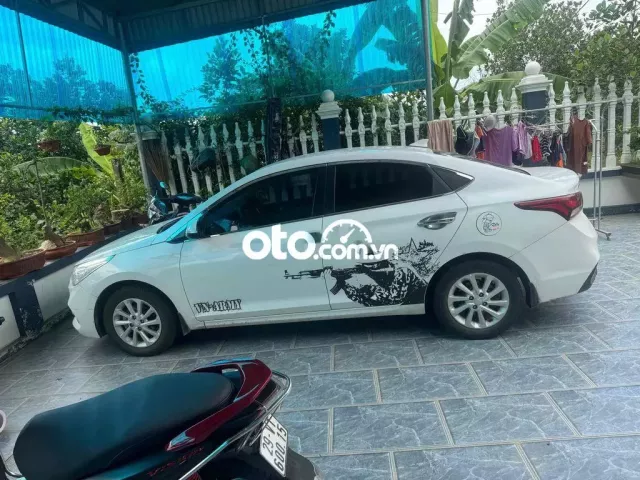 Hyundai Accent 2018 1.4 MT - 130000 km